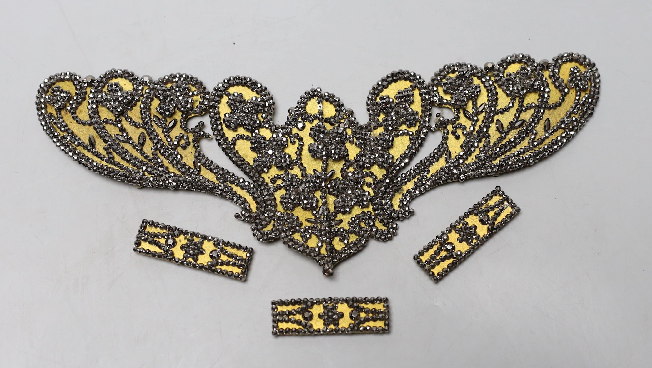 A Georgian belt buckle (2 pieces) and four small shoe attachments